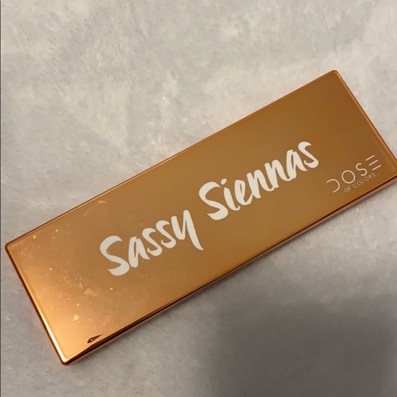 Dose of colors sassy siennas palette - Picture 2 of 3
